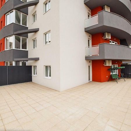 Spacious & Bright 2 Bedroom Central Apartment ออราแด ภายนอก รูปภาพ