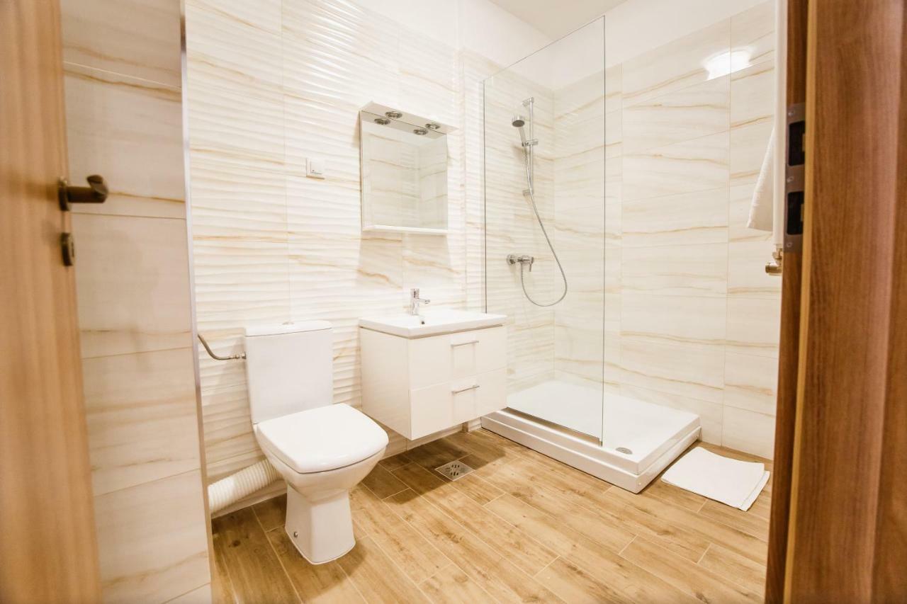 Spacious & Bright 2 Bedroom Central Apartment ออราแด ภายนอก รูปภาพ