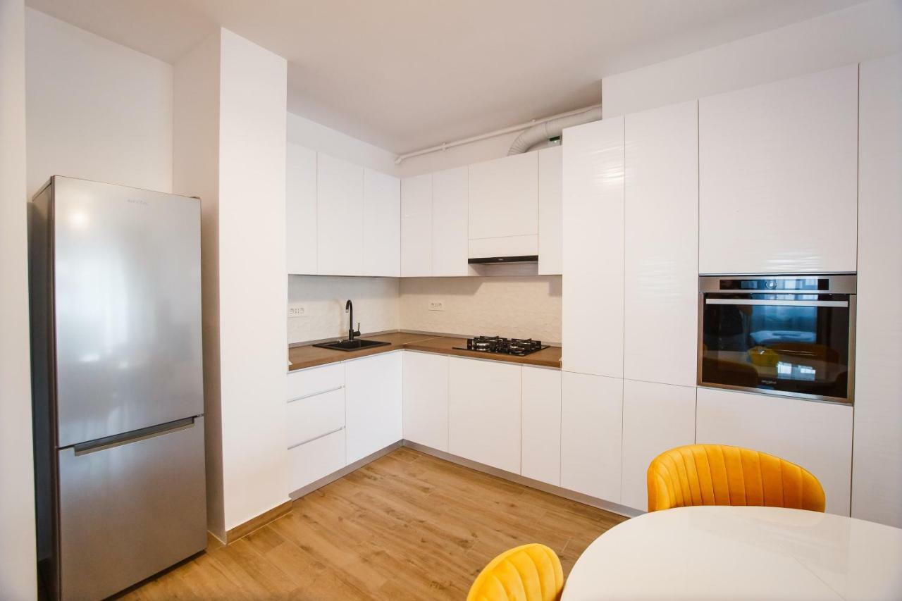 Spacious & Bright 2 Bedroom Central Apartment ออราแด ภายนอก รูปภาพ