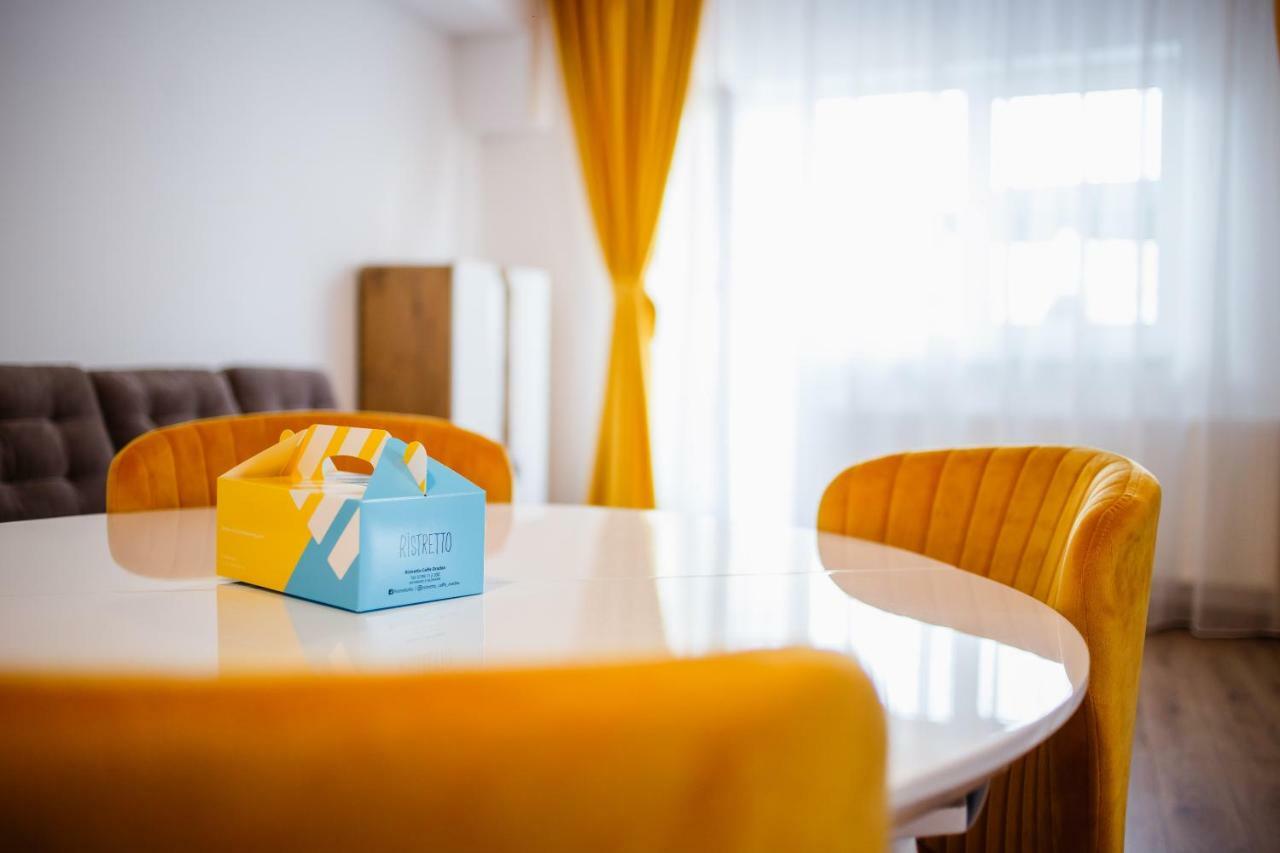 Spacious & Bright 2 Bedroom Central Apartment ออราแด ภายนอก รูปภาพ