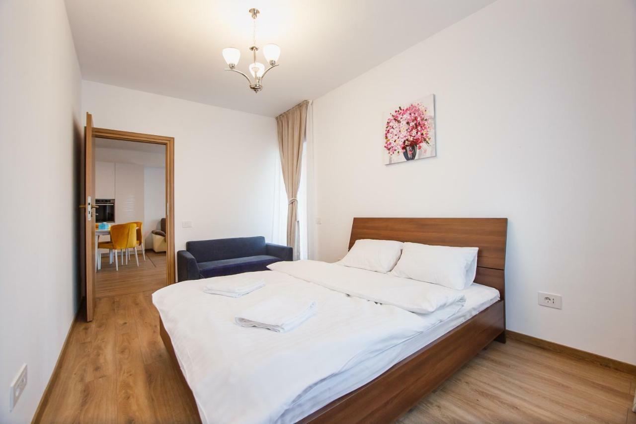 Spacious & Bright 2 Bedroom Central Apartment ออราแด ภายนอก รูปภาพ