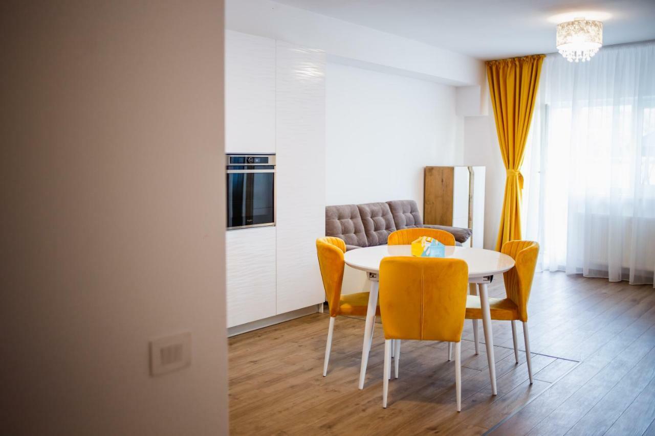 Spacious & Bright 2 Bedroom Central Apartment ออราแด ภายนอก รูปภาพ