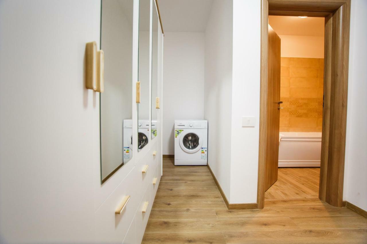 Spacious & Bright 2 Bedroom Central Apartment ออราแด ภายนอก รูปภาพ